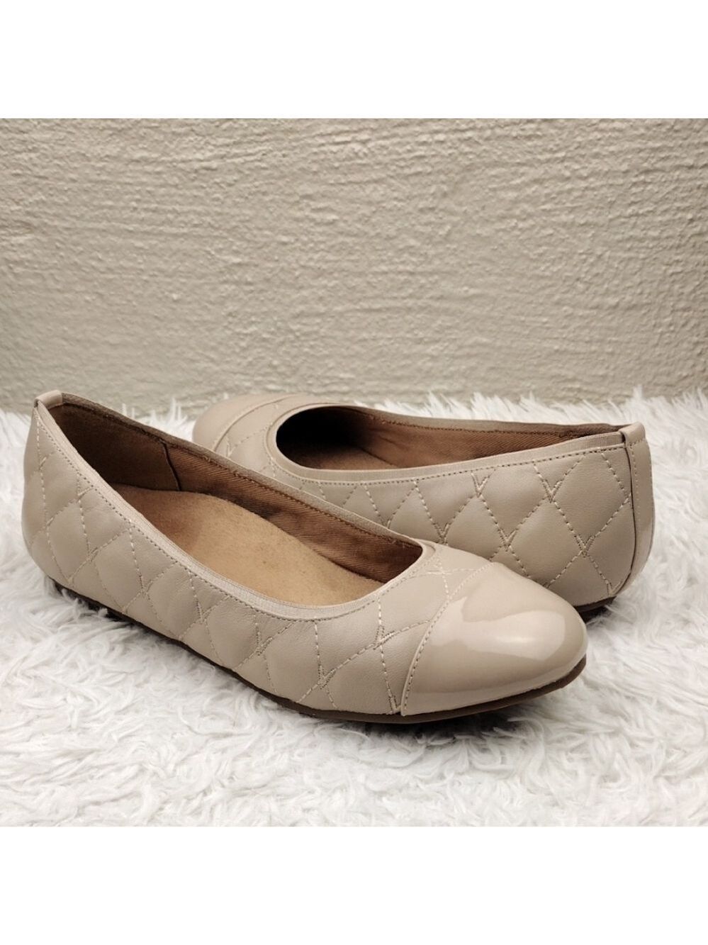 Vionic Desiree Cream Quilted Upper Patent Leather Round Toe Slip On Flat Shoe